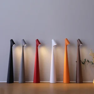 Luminária de Mesa Recarregável sem Fio – Design Criativo com Toque